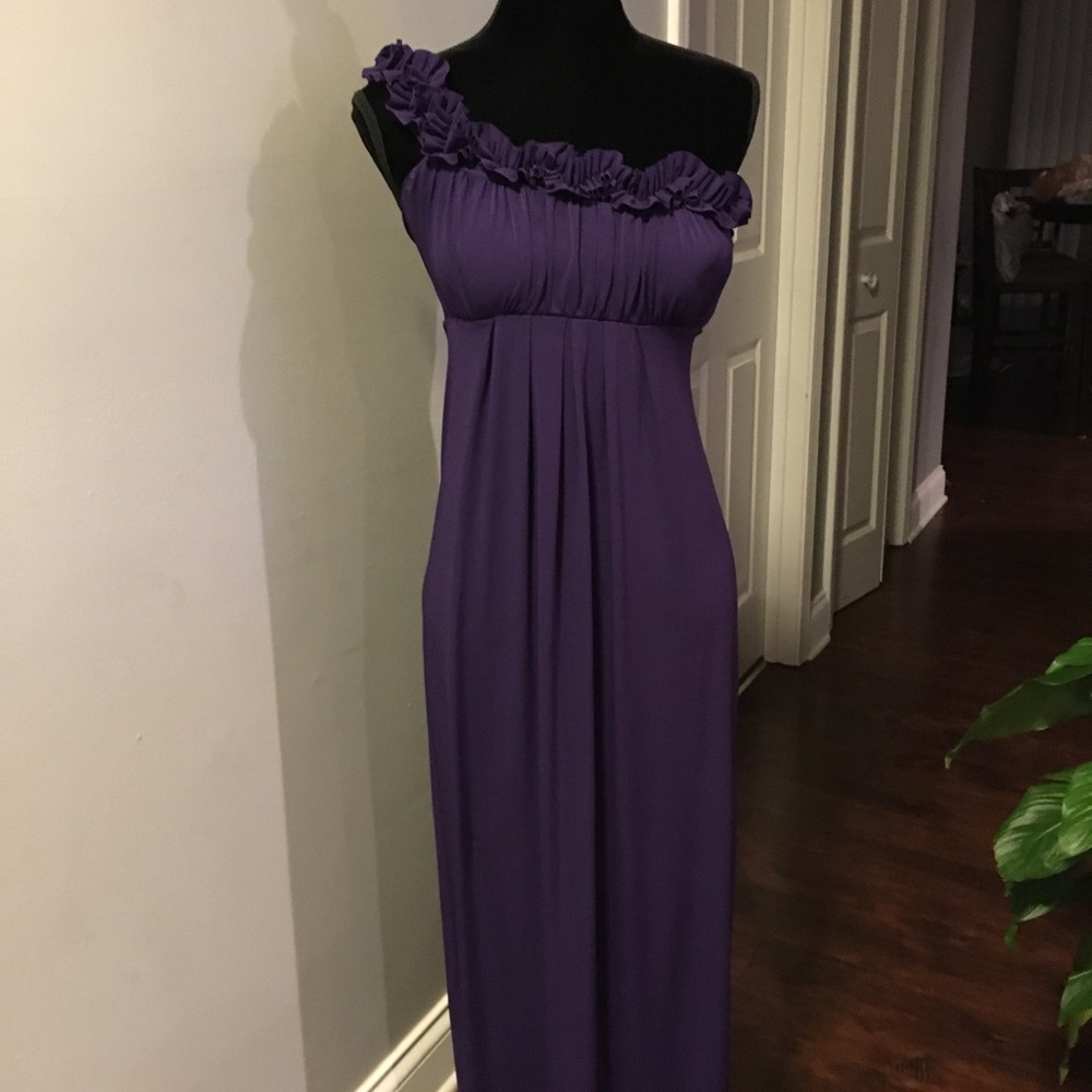 Formal dress/gown